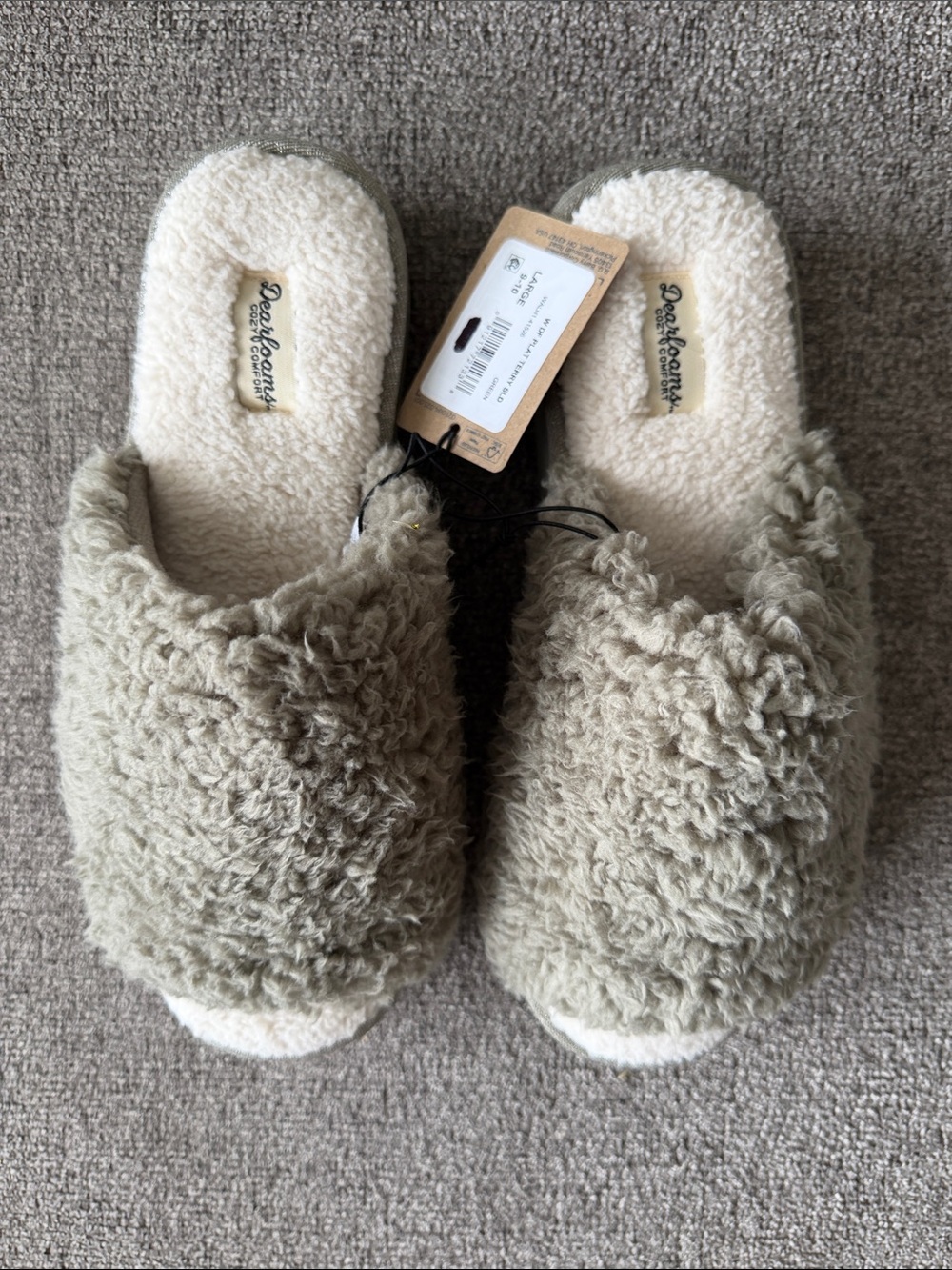 dearfoams Women's Faux-Sherpa Clog Slippers in grey and cream